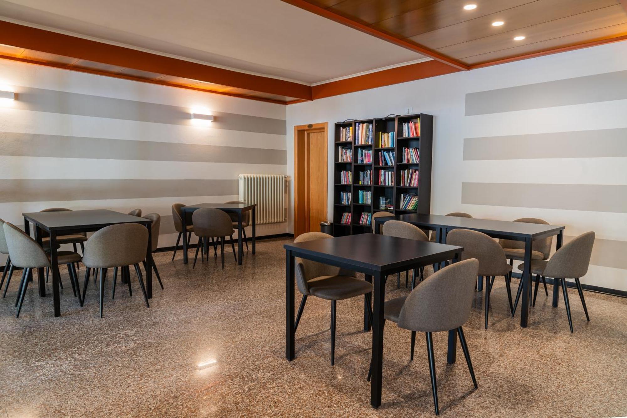 Hotel Ondina E Milazzo Cervia Bagian luar foto