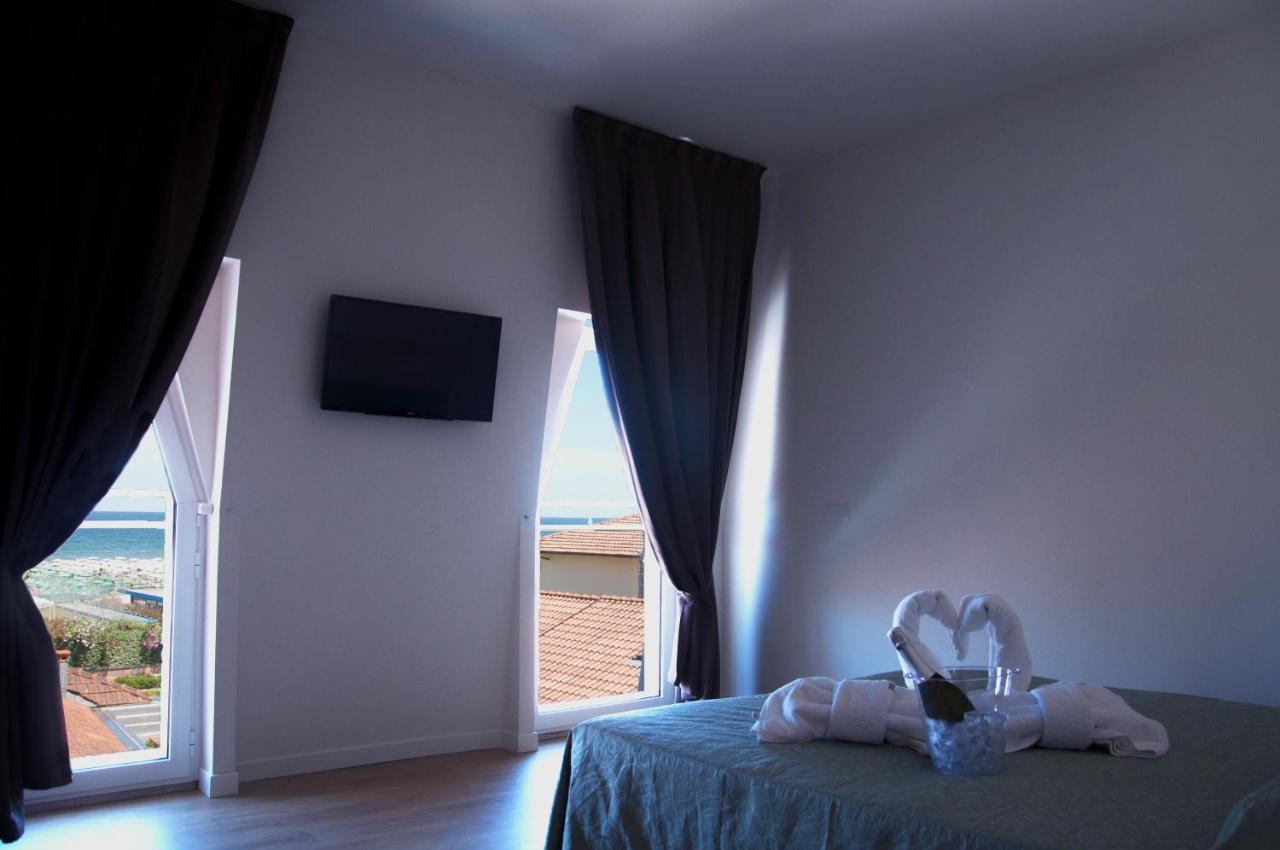 Hotel Ondina E Milazzo Cervia Bagian luar foto